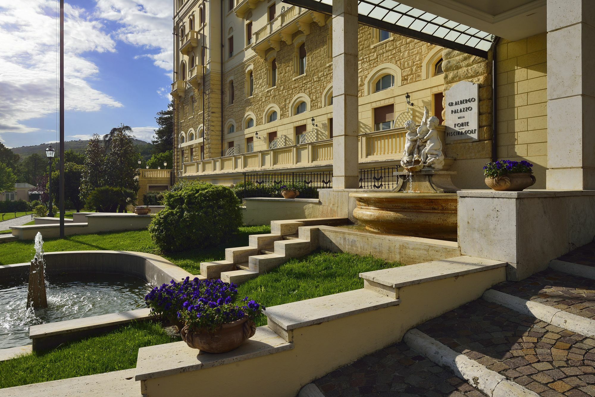 Grand Hotel Palazzo Della Fonte Fiuggi Exterior foto